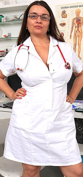 Nurse Giving Handjob With Cumshot - SpermHospital.com - dirty milf doctors, handjob HD videos ...